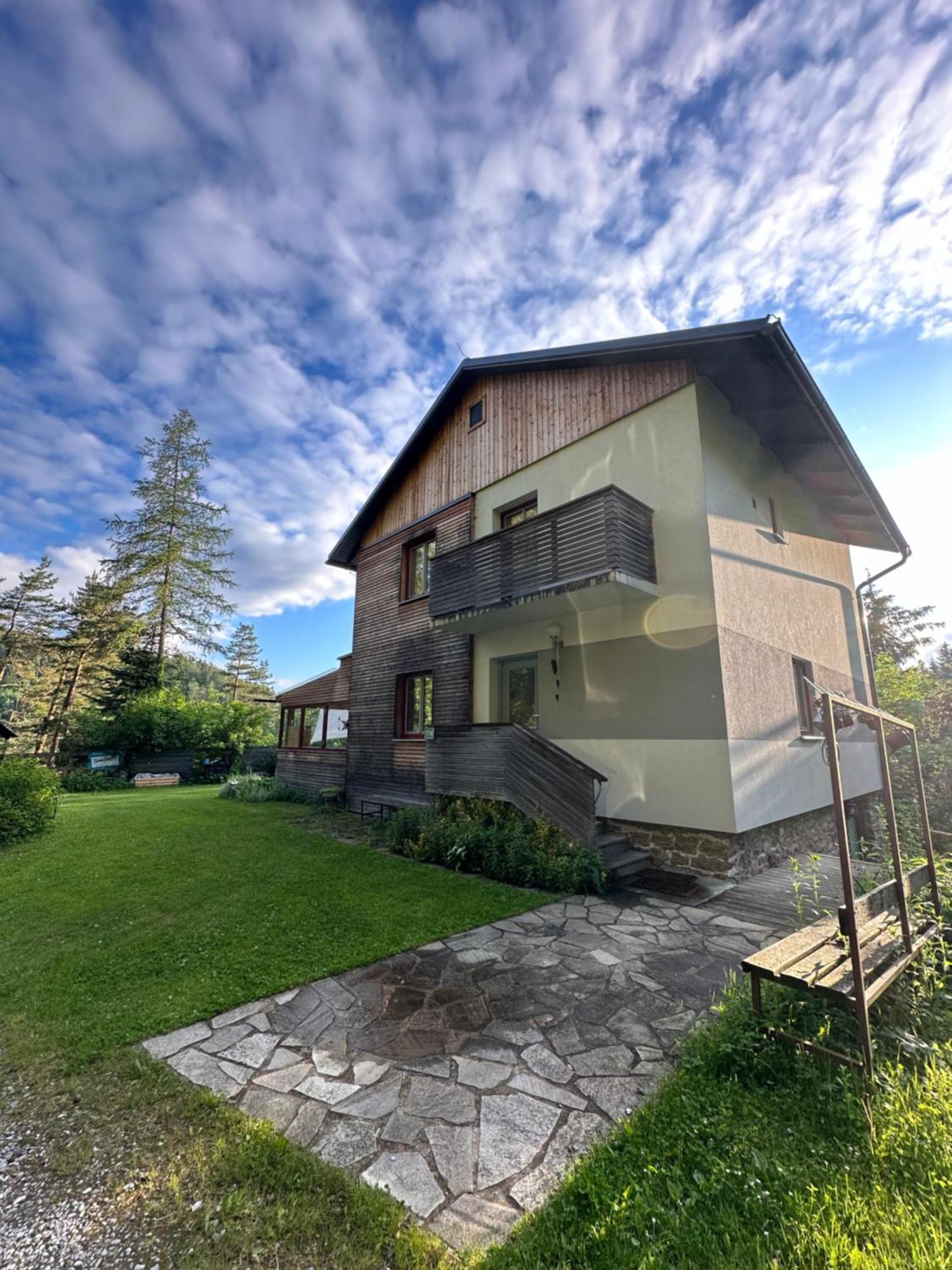 Ferienhaus Im Wald Edelschrott Exterior photo